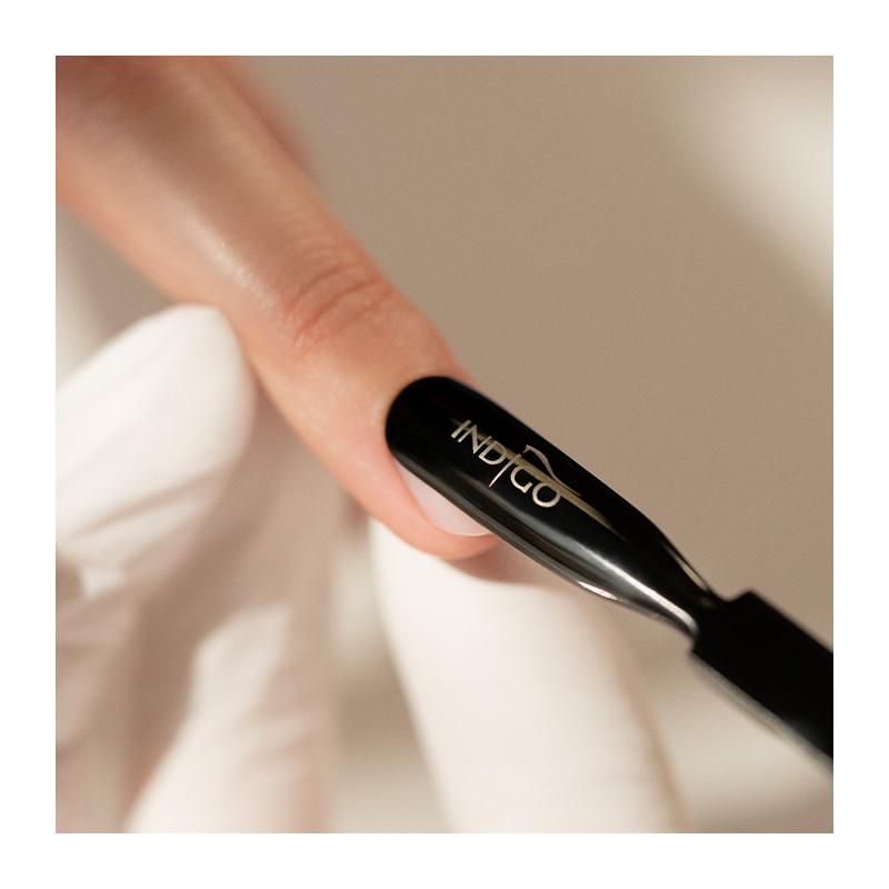 Repousse cuticules Indigo Black